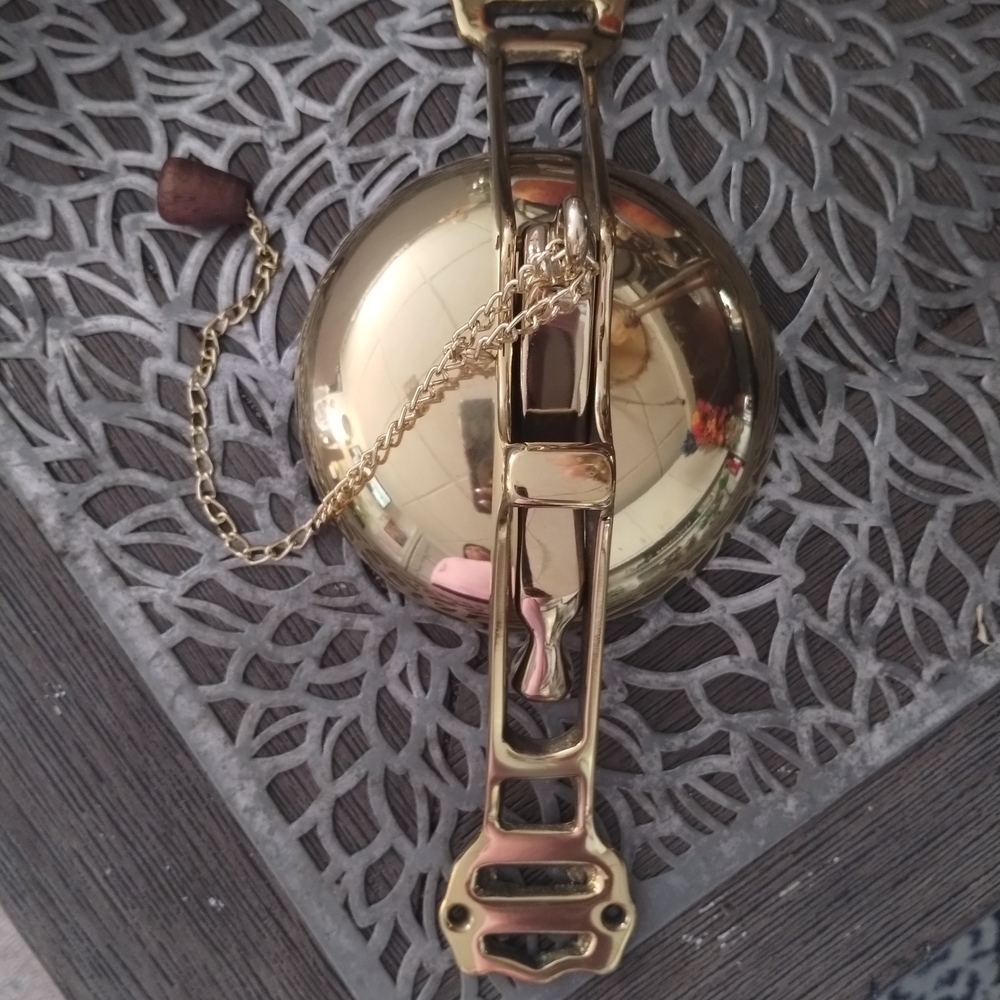 Gold Wall Clock with Chain